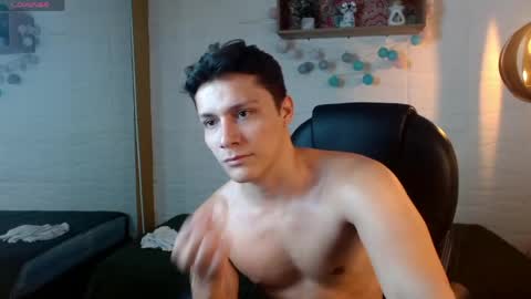 Snapshot of zayn_clausen chatting on 28, 4, 2026 zayn_clausen online show from 28, 4, 2026