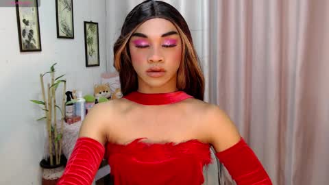 zaynelustts online show from 17, 12, 2025