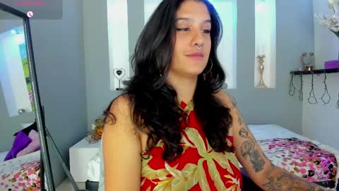 Snapshot of zean_lee chatting on 25, 4, 2026 Karolyne online show from 25, 4, 2026