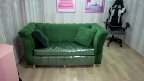 Snapshot of zedin02_a chatting on 15, 4, 2026 Zedin online show from 15, 4, 2026