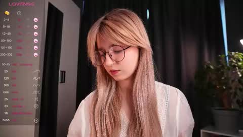 Snapshot of zegoi chatting on 22, 10, 2025 Avi online show from 22, 10, 2025