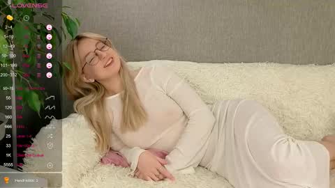 Snapshot of zegoi chatting on 3, 12, 2025 Avi online show from 3, 12, 2025