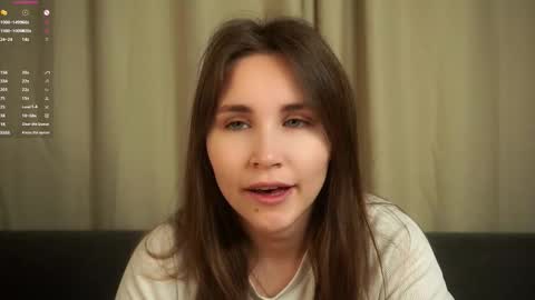 Snapshot of zeldaes chatting on 29, 10, 2025 Emilia online show from 29, 10, 2025