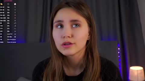 Snapshot of zeldaes chatting on 22, 12, 2025 Emilia online show from 22, 12, 2025