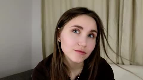 Snapshot of zeldaes chatting on 14, 1, 2026 Emilia online show from 14, 1, 2026