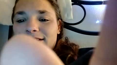 Snapshot of zellelajay2009 chatting on 12, 2, 2025 KENDAL Kaylee online show from 12, 2, 2025