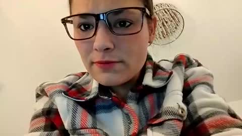 Snapshot of zellelajay2009 chatting on 14, 2, 2025 KENDAL Kaylee online show from 14, 2, 2025