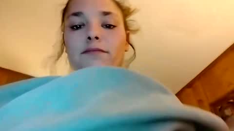 Snapshot of zellelajay2009 chatting on 25, 2, 2025 KENDAL Kaylee online show from 25, 2, 2025
