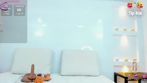 Zenda Evans online show from 28, 1, 2025