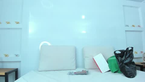 Zenda Evans online show from 8, 2, 2025