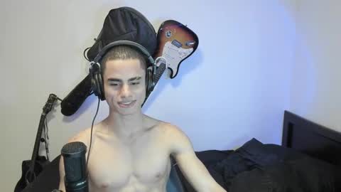 Snapshot of zenhzu chatting on 2, 1, 2025 zenzhu online show from 2, 1, 2025