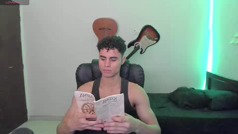 Snapshot of zenhzu chatting on 8, 9, 2025 zenzhu online show from 8, 9, 2025