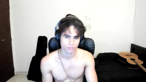 Snapshot of zenhzu chatting on 2, 12, 2025 zenzhu online show from 2, 12, 2025