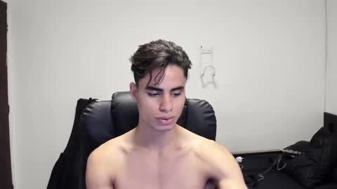 Snapshot of zenhzu chatting on 17, 12, 2025 zenzhu online show from 17, 12, 2025