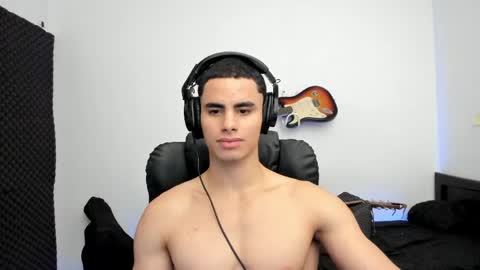 Snapshot of zenhzu chatting on 15, 4, 2026 zenzhu online show from 15, 4, 2026