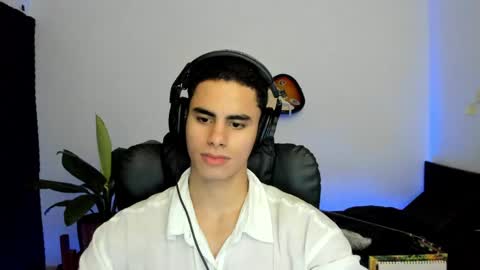 Snapshot of zenhzu chatting on 24, 4, 2026 zenzhu online show from 24, 4, 2026