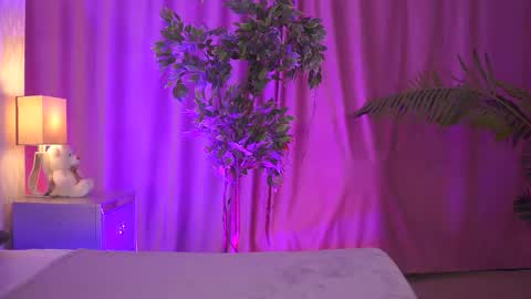 Snapshot of zenydaxbelle chatting on 24, 10, 2025 Zenyda online show from 24, 10, 2025