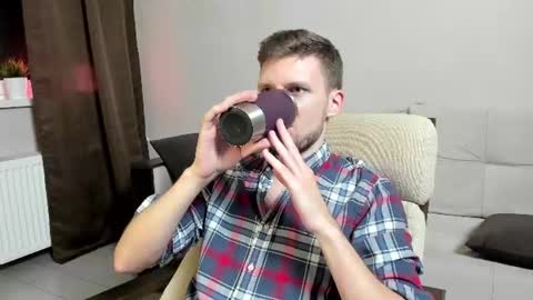Andrew online show from 28, 7, 2026