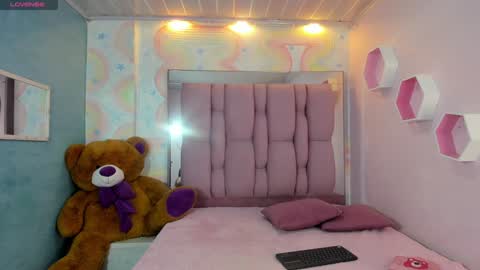 ZEPHYRA ANGELS online show from 26, 12, 2024