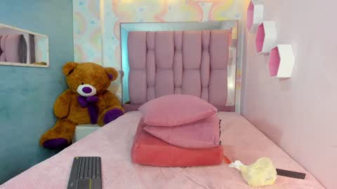 ZEPHYRA ANGELS online show from 31, 12, 2024