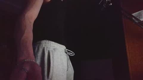 Snapshot of zeroreaction chatting on 31, 3, 2026 zeroreaction online show from 31, 3, 2026