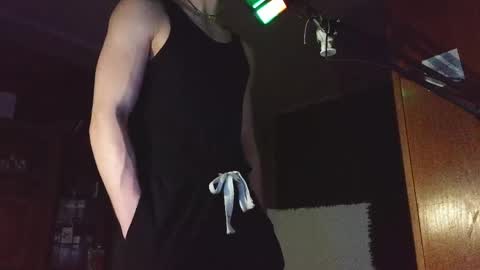 Snapshot of zeroreaction chatting on 4, 4, 2026 zeroreaction online show from 4, 4, 2026