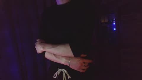 Snapshot of zeroreaction chatting on 7, 4, 2026 zeroreaction online show from 7, 4, 2026