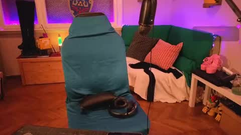 Snapshot of zesty_peach chatting on 8, 6, 2026 zesty_peach online show from 8, 6, 2026