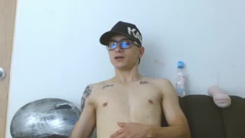 Snapshot of zeusdark19 chatting on 2, 6, 2026 zeus online show from 2, 6, 2026