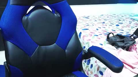 Snapshot of zharyt_sweet chatting on 13, 12, 2025 Zharyt online show from 13, 12, 2025