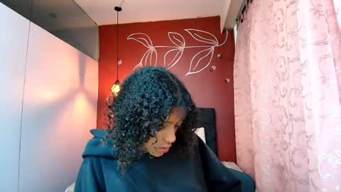 Snapshot of zia_green chatting on 7, 12, 2024 Zia Green online show from 7, 12, 2024