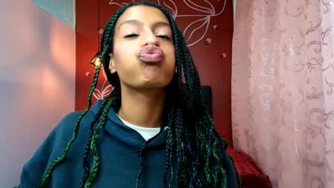 Snapshot of zia_green chatting on 27, 12, 2024 Zia Green online show from 27, 12, 2024