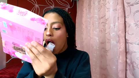 Snapshot of zia_green chatting on 29, 12, 2024 Zia Green online show from 29, 12, 2024