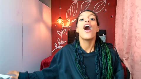 Snapshot of zia_green chatting on 7, 1, 2025 Zia Green online show from 7, 1, 2025