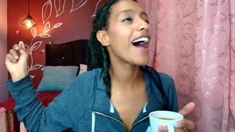 Snapshot of zia_green chatting on 13, 1, 2025 Zia Green online show from 13, 1, 2025