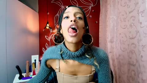 Snapshot of zia_green chatting on 8, 2, 2025 Zia Green online show from 8, 2, 2025