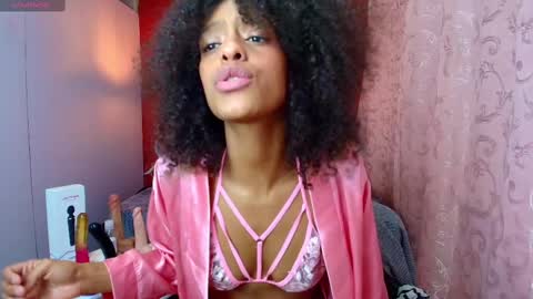 Snapshot of zia_green chatting on 25, 2, 2025 Zia Green online show from 25, 2, 2025