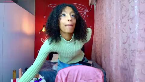 Snapshot of zia_green chatting on 7, 3, 2025 Zia Green online show from 7, 3, 2025