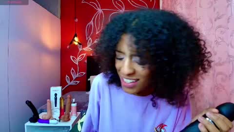 Snapshot of zia_green chatting on 11, 3, 2025 Zia Green online show from 11, 3, 2025