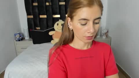 Snapshot of ziataylor chatting on 13, 2, 2025 ziataylor online show from 13, 2, 2025