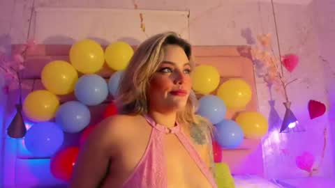 zihaadams_ online show from 12, 6, 2026