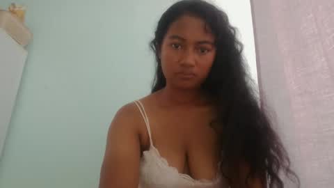 Snapshot of zina479102 chatting on 5, 3, 2026 elly online show from 5, 3, 2026