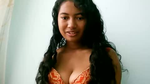 Snapshot of zina479102 chatting on 21, 3, 2026 elly online show from 21, 3, 2026