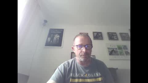 Snapshot of zippi55 chatting on 4, 10, 2025 Zippi online show from 4, 10, 2025