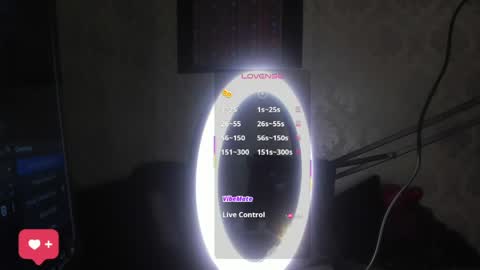 Snapshot of zisary chatting on 9, 4, 2026 Zisary online show from 9, 4, 2026