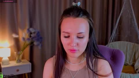 Snapshot of zlata__fox chatting on 18, 9, 2025 Zlata Mon Tue Thu Fri Sun Sa GMT 3 0000pm - 0600pm online show from 18, 9, 2025