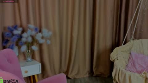 Zlata  Mon Tue Thu Fri Sun Sa GMT 3 0000pm - 0600pm  online show from 17, 11, 2025