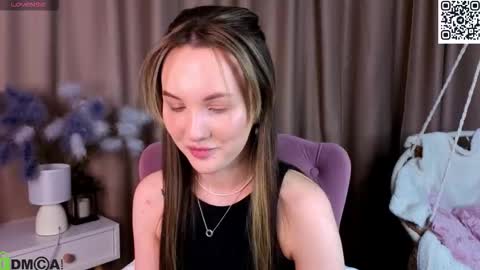 Snapshot of zlata__fox chatting on 4, 2, 2026 Zlata Mon Tue Thu Fri Sun Sa GMT 3 0000pm - 0600pm online show from 4, 2, 2026