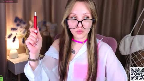 Snapshot of zlata__fox chatting on 9, 2, 2026 Zlata Mon Tue Thu Fri Sun Sa GMT 3 0000pm - 0600pm online show from 9, 2, 2026