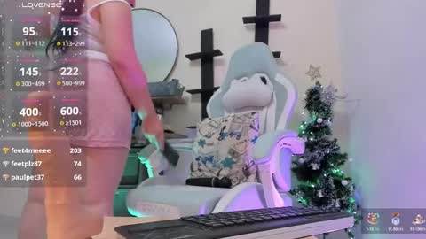 Snapshot of zoe_37 chatting on 27, 12, 2024 zoe_37 online show from 27, 12, 2024
